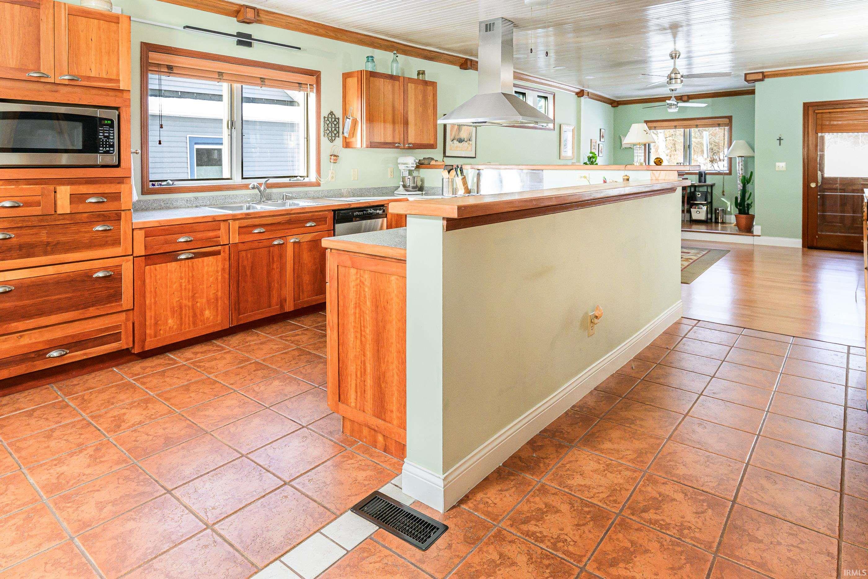 817 West 8th Street Bloomington, IN 47404 - Photo 10 of 36