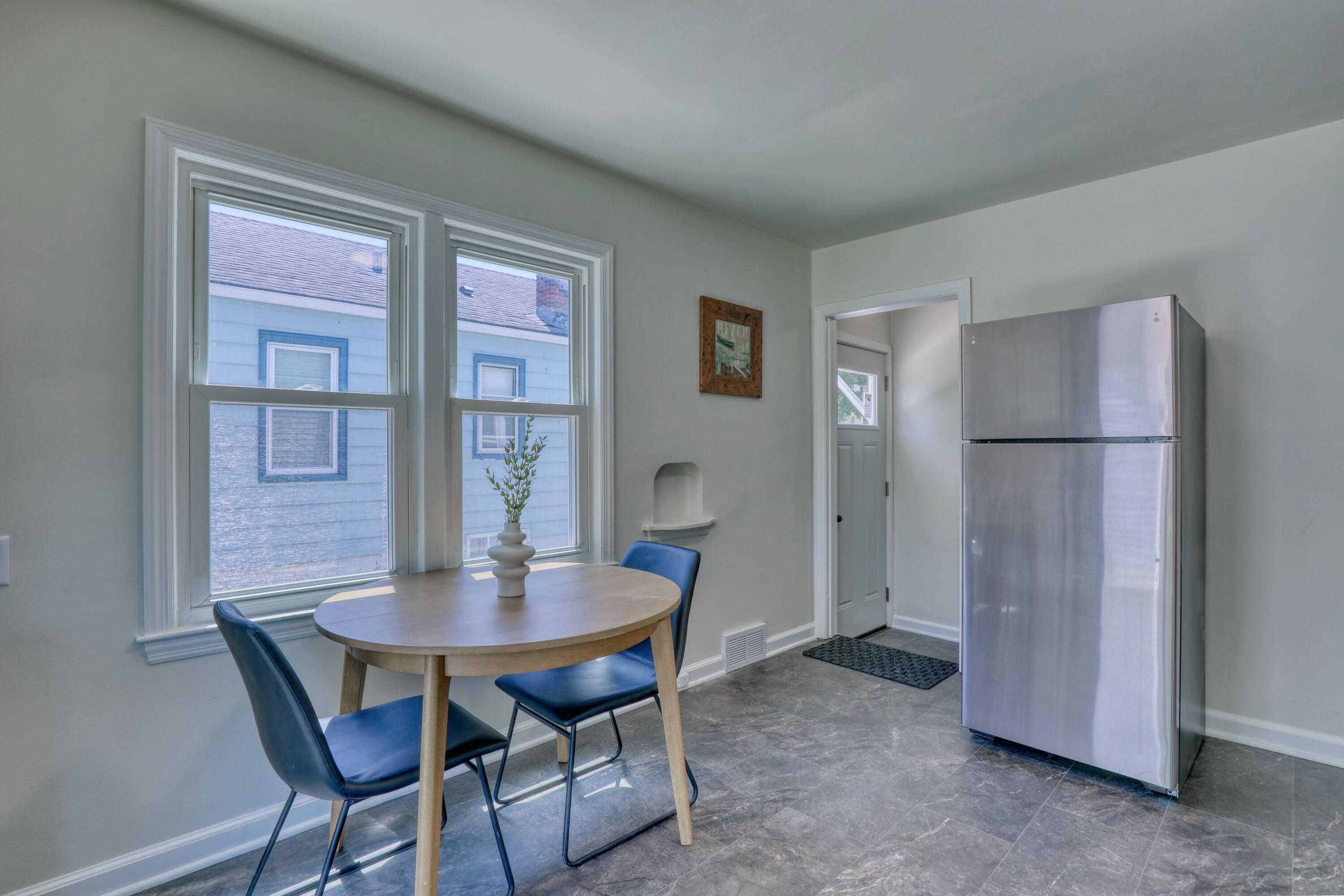 340 North 63rd Street Milwaukee, WI 53213 - Photo 9 of 19 Dining Area