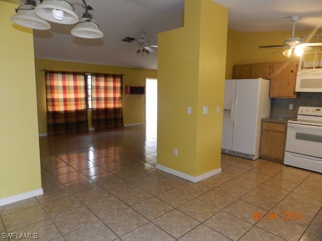 8093 Sandpiper Road Fort Myers, FL 33967 - Photo 4 of 8