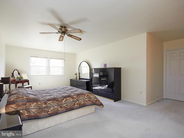 4082 Braxton Road Chantilly, VA 20151 - Photo 17 of 29 Bedroom (Master)