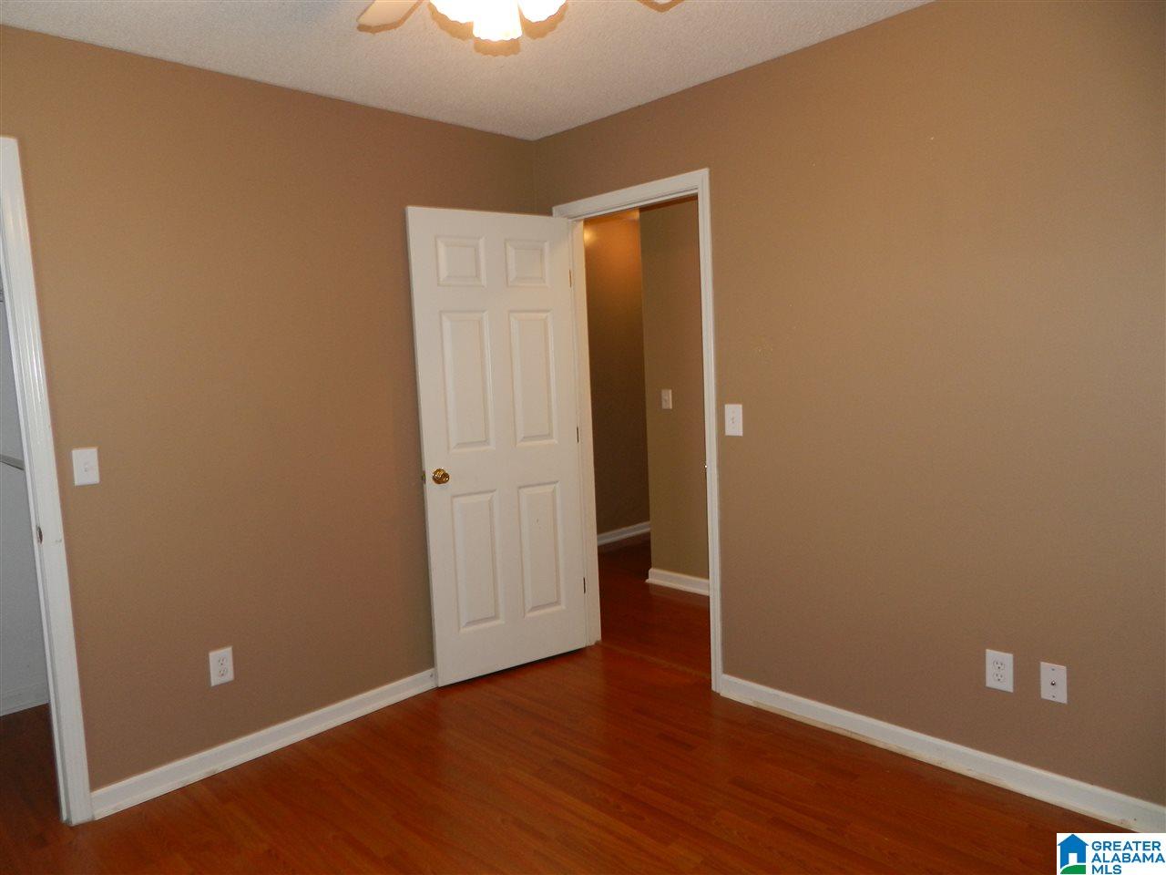 181 Stonecliff Circle Pelham, AL 35124 - Photo 9 of 13