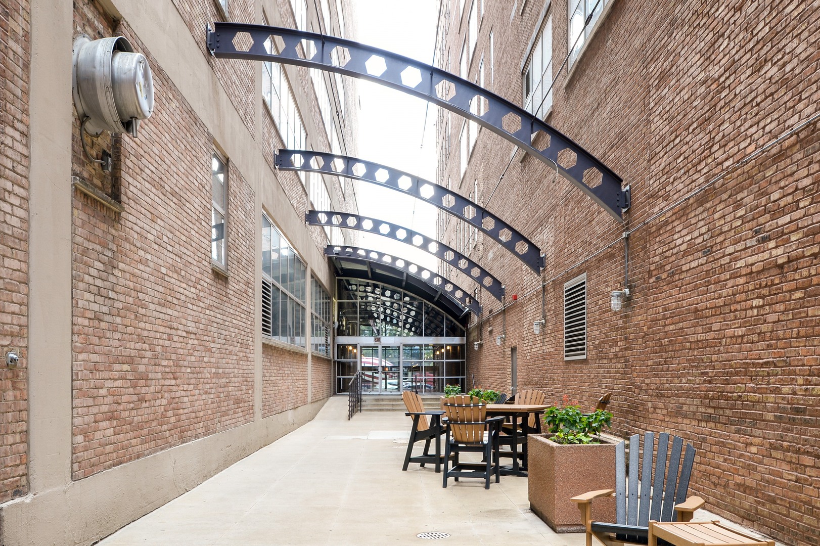 500 South Clinton Street, Unit 331 Chicago, IL 60607 - Photo 17 of 18