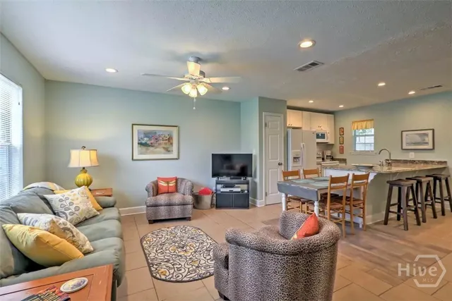 $2,200 | 130 Ropemaker Lane, Savannah, GA 31410