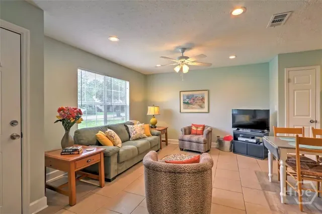 $2,200 | 130 Ropemaker Lane, Savannah, GA 31410