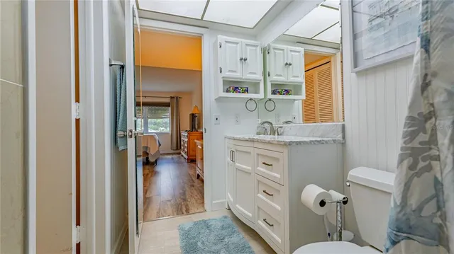 $1,800 | 5020 Brittany Drive South, Unit 125, St. Petersburg, FL 33715