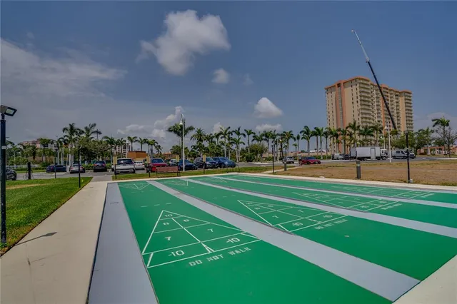 $1,800 | 5020 Brittany Drive South, Unit 125, St. Petersburg, FL 33715