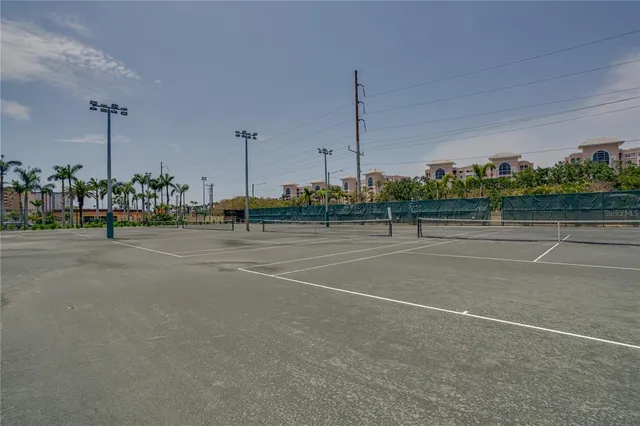 $1,800 | 5020 Brittany Drive South, Unit 125, St. Petersburg, FL 33715