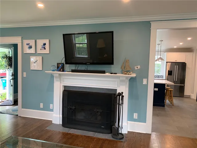 $4,500 | 86 Carroll Avenue, Newport, RI 02840