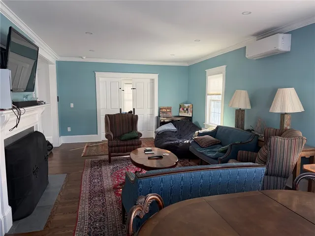 $4,500 | 86 Carroll Avenue, Newport, RI 02840