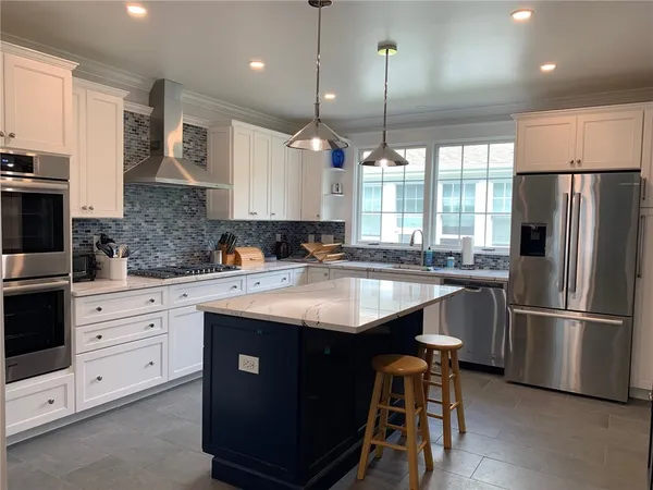 $4,500 | 86 Carroll Avenue, Newport, RI 02840