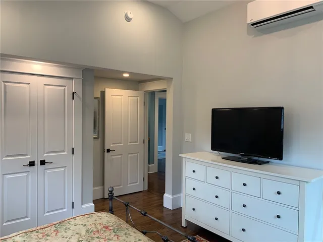 $4,500 | 86 Carroll Avenue, Newport, RI 02840