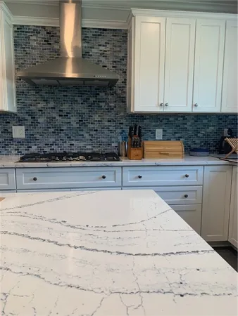 $4,500 | 86 Carroll Avenue, Newport, RI 02840