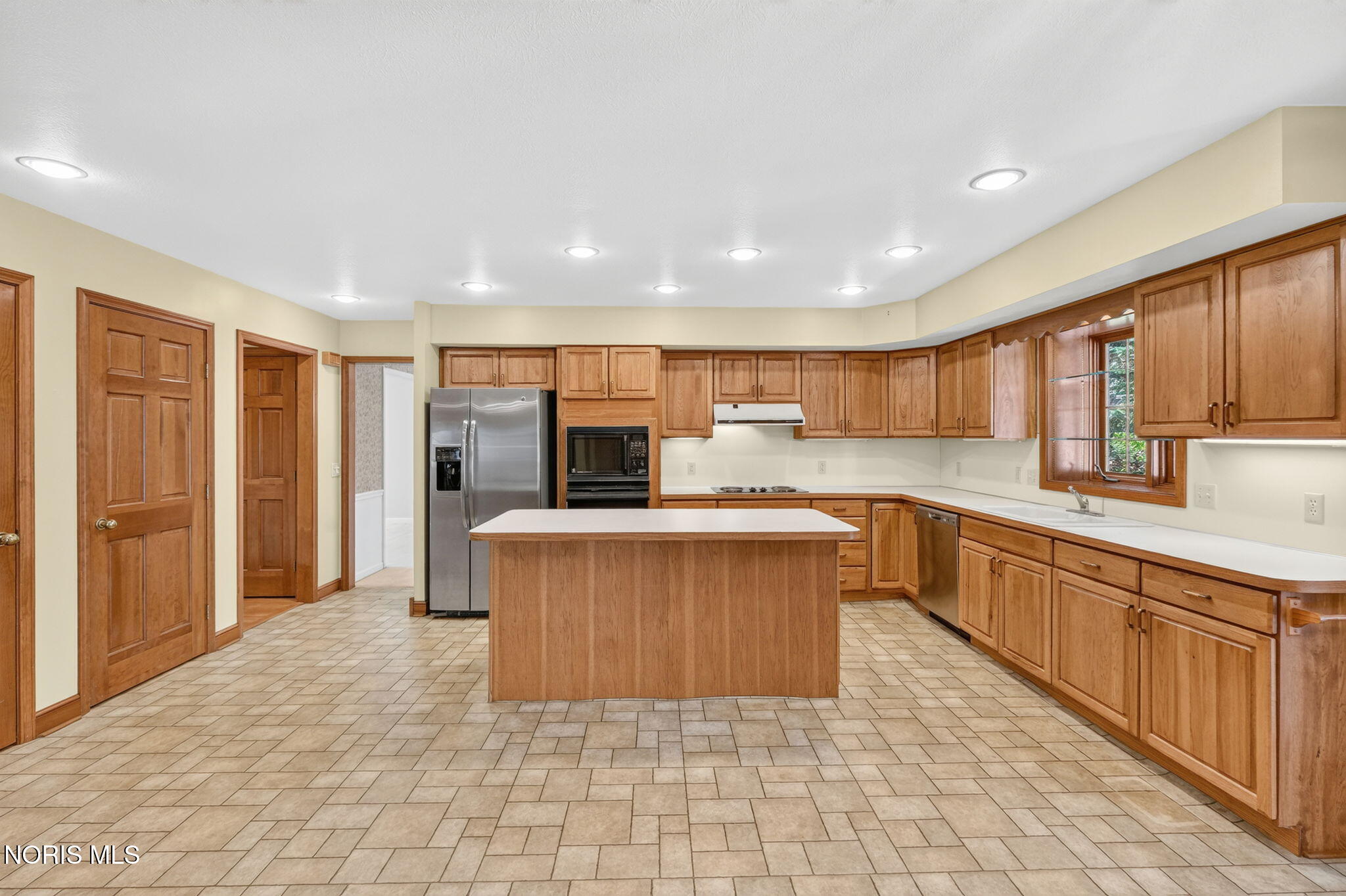 7050 Cloister Road Toledo, OH 43617 - Photo 21 of 56 Gallery Image 21