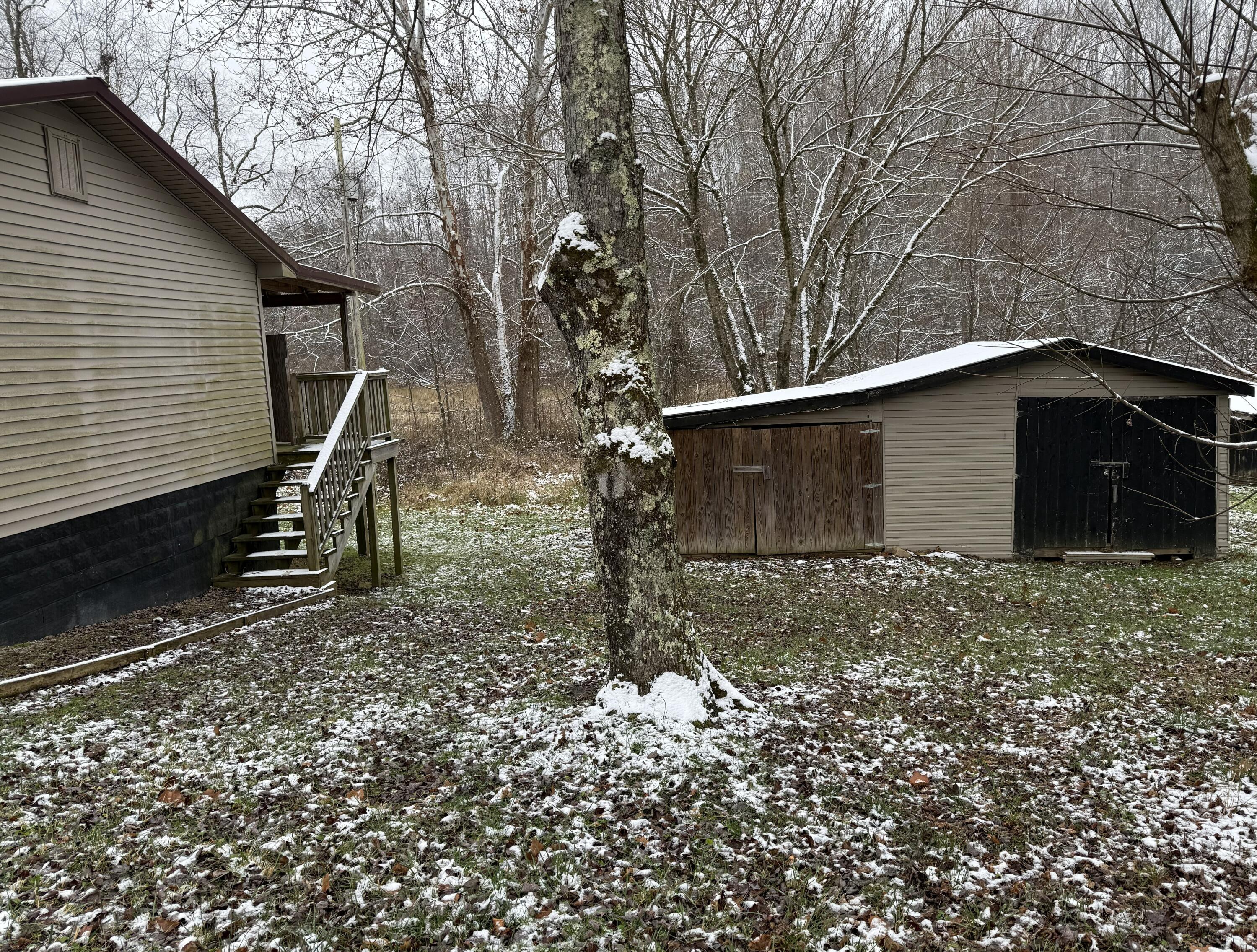 3732 Mildred Road McKee, KY 40447 - Photo 4 of 19 side - storage shed