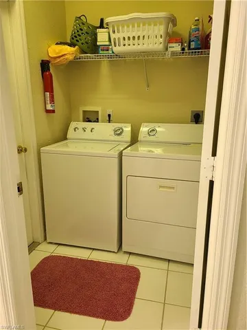 a view of utility room