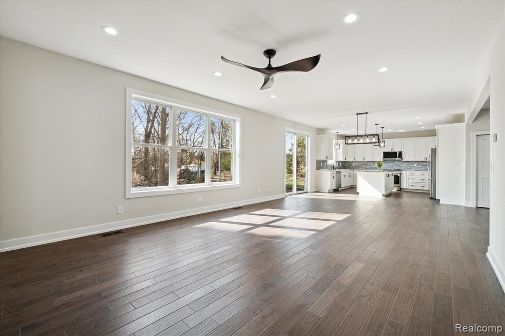 241 Maplehill Road Rochester Hills, MI 48306 - Photo 18 of 46