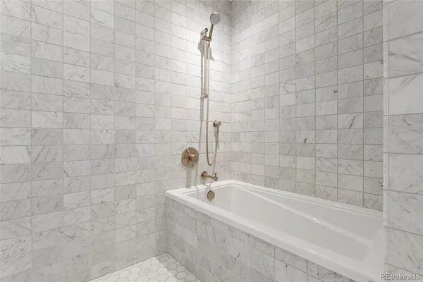 $2,750 | 1750 Wewatta Street, Unit 1307, Denver, CO 80202