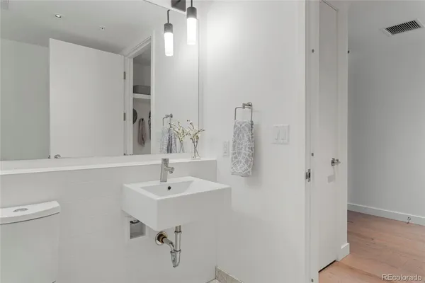 $2,750 | 1750 Wewatta Street, Unit 1307, Denver, CO 80202