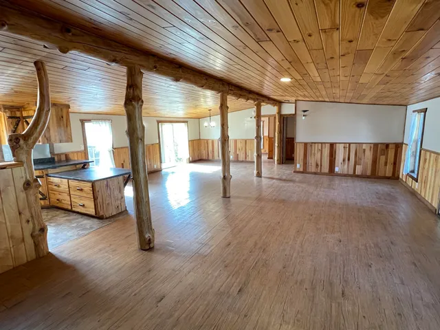 $250,000 | 19396 70th Avenue, Marion, MI 49665