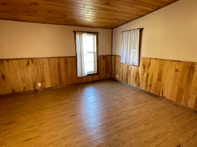 $250,000 | 19396 70th Avenue, Marion, MI 49665