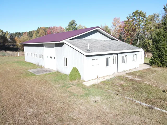 $250,000 | 19396 70th Avenue, Marion, MI 49665