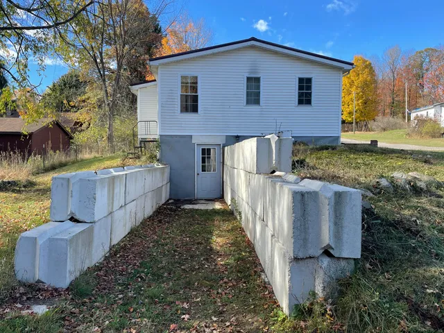 $250,000 | 19396 70th Avenue, Marion, MI 49665