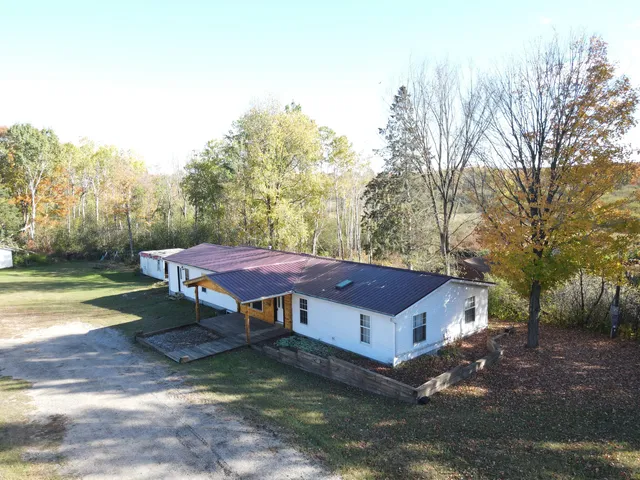 $250,000 | 19396 70th Avenue, Marion, MI 49665