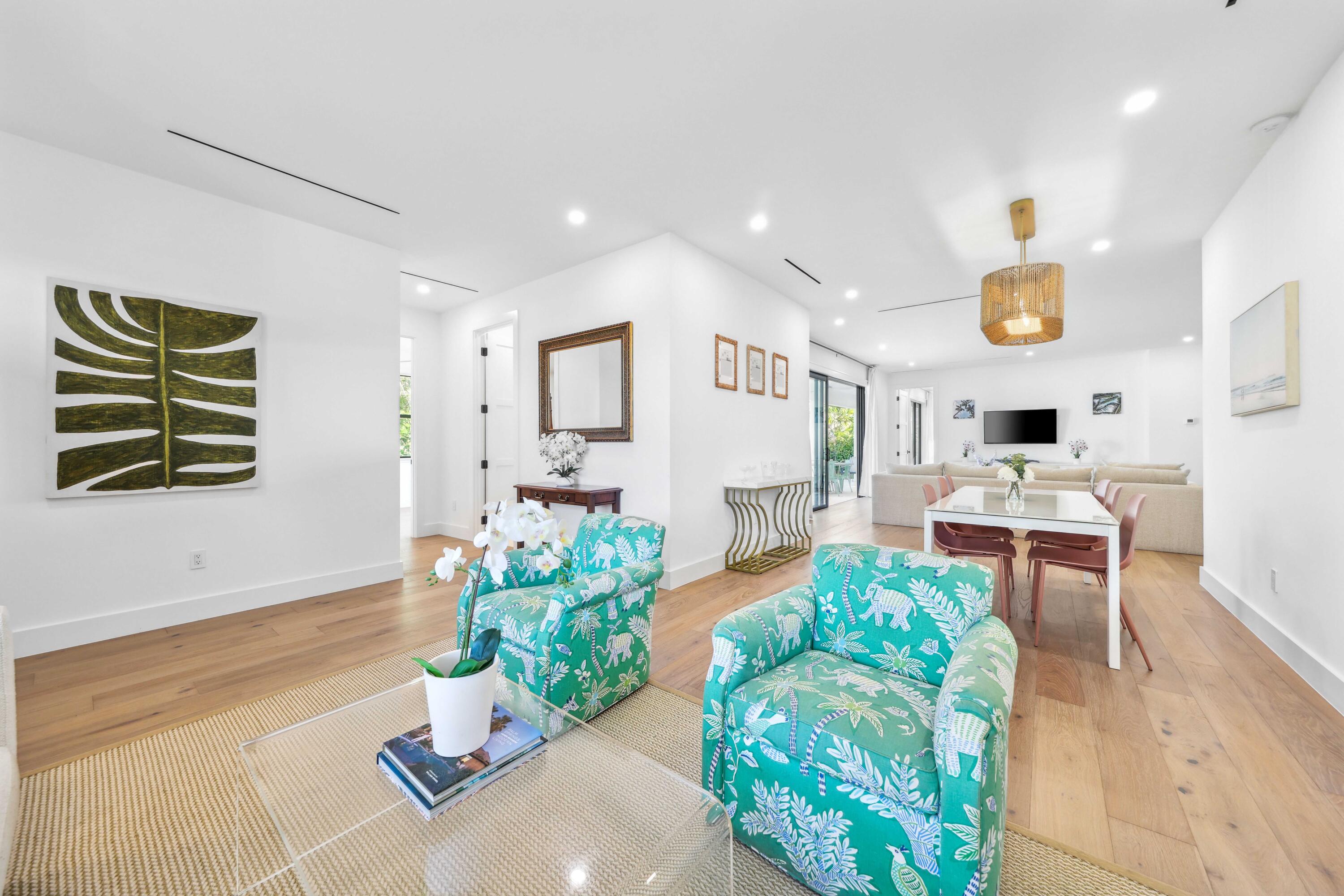 330 Laurie Road West Palm Beach, FL 33405 - Photo 11 of 46 SITTING ROOM