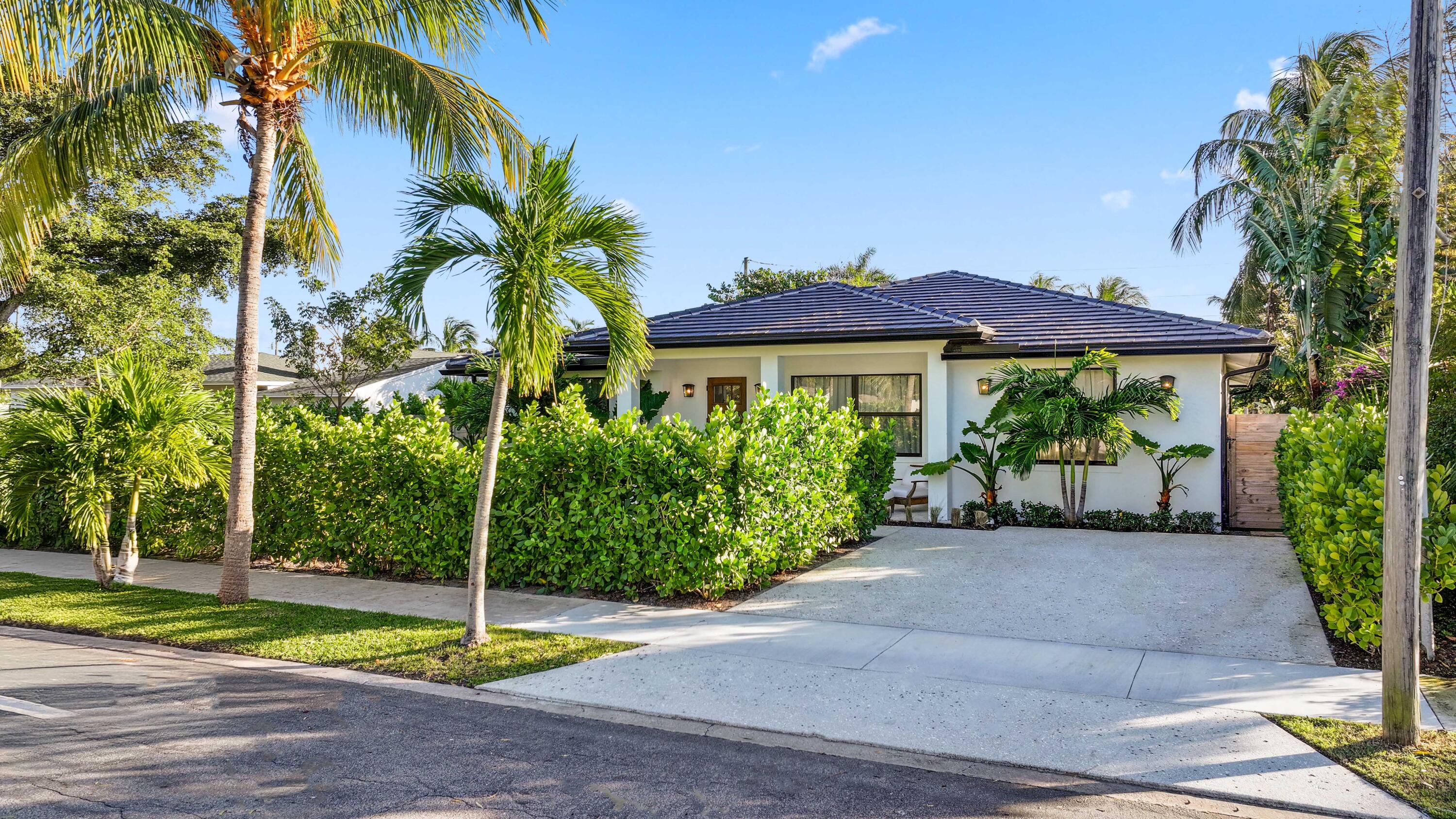 330 Laurie Road West Palm Beach, FL 33405 - Photo 2 of 46 FRONT FACADE