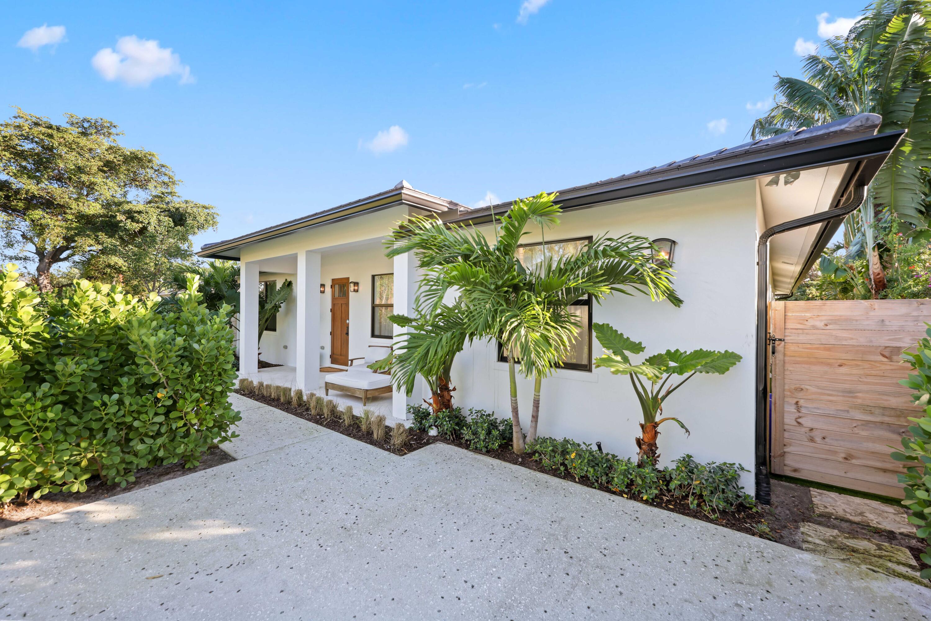 330 Laurie Road West Palm Beach, FL 33405 - Photo 3 of 46 FRONT FACADE