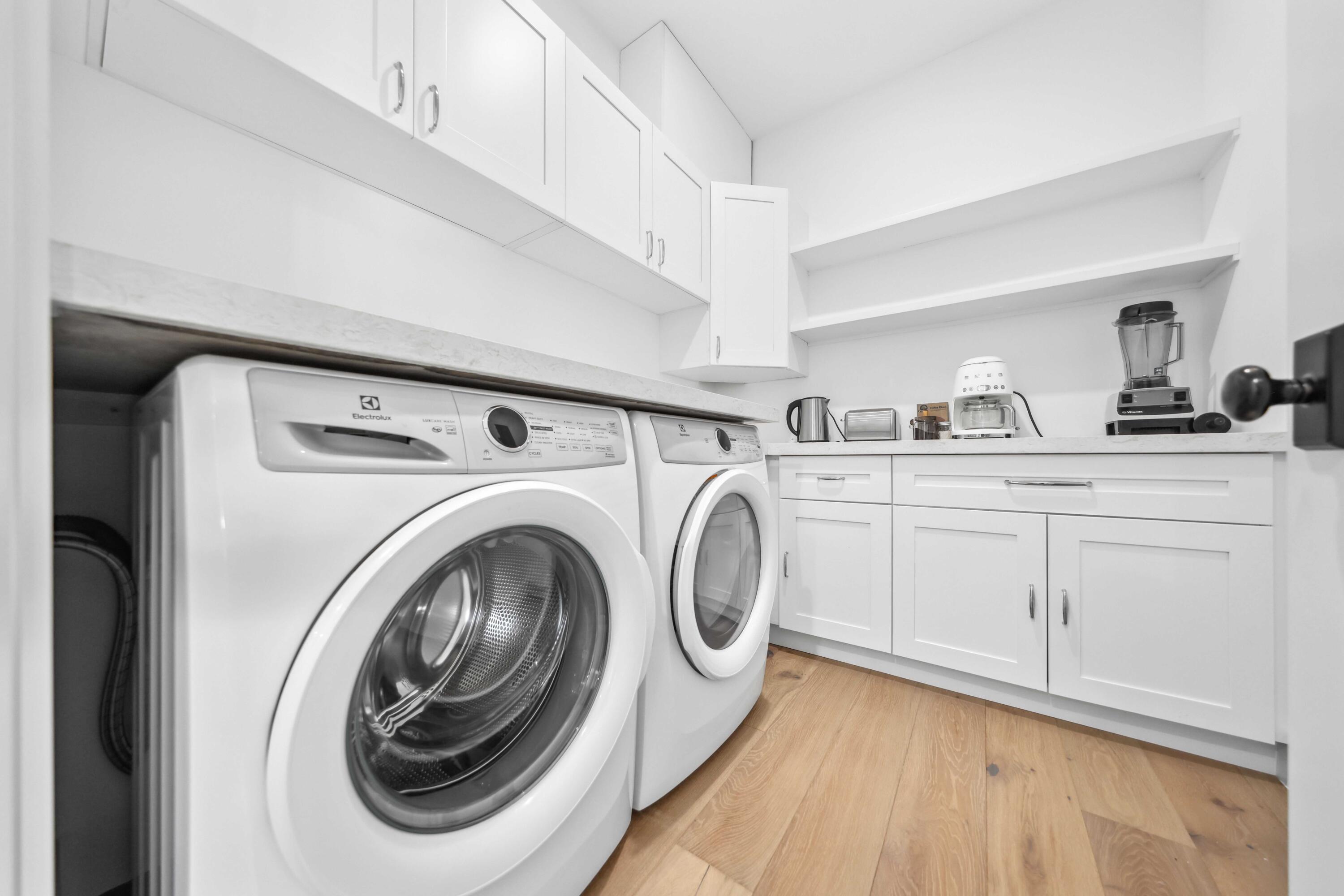 330 Laurie Road West Palm Beach, FL 33405 - Photo 33 of 46 LAUNDRY