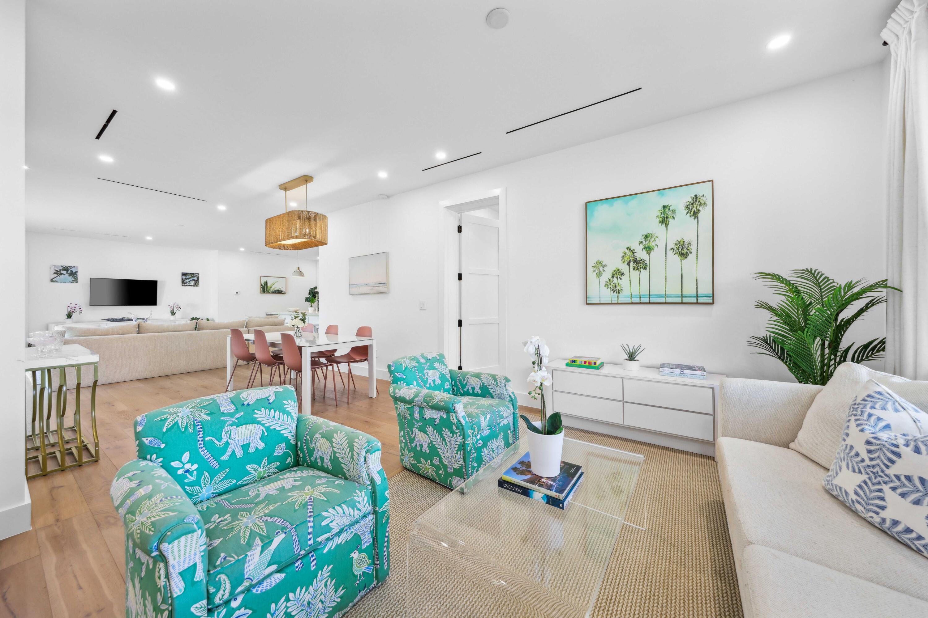 330 Laurie Road West Palm Beach, FL 33405 - Photo 9 of 46 SITTING ROOM