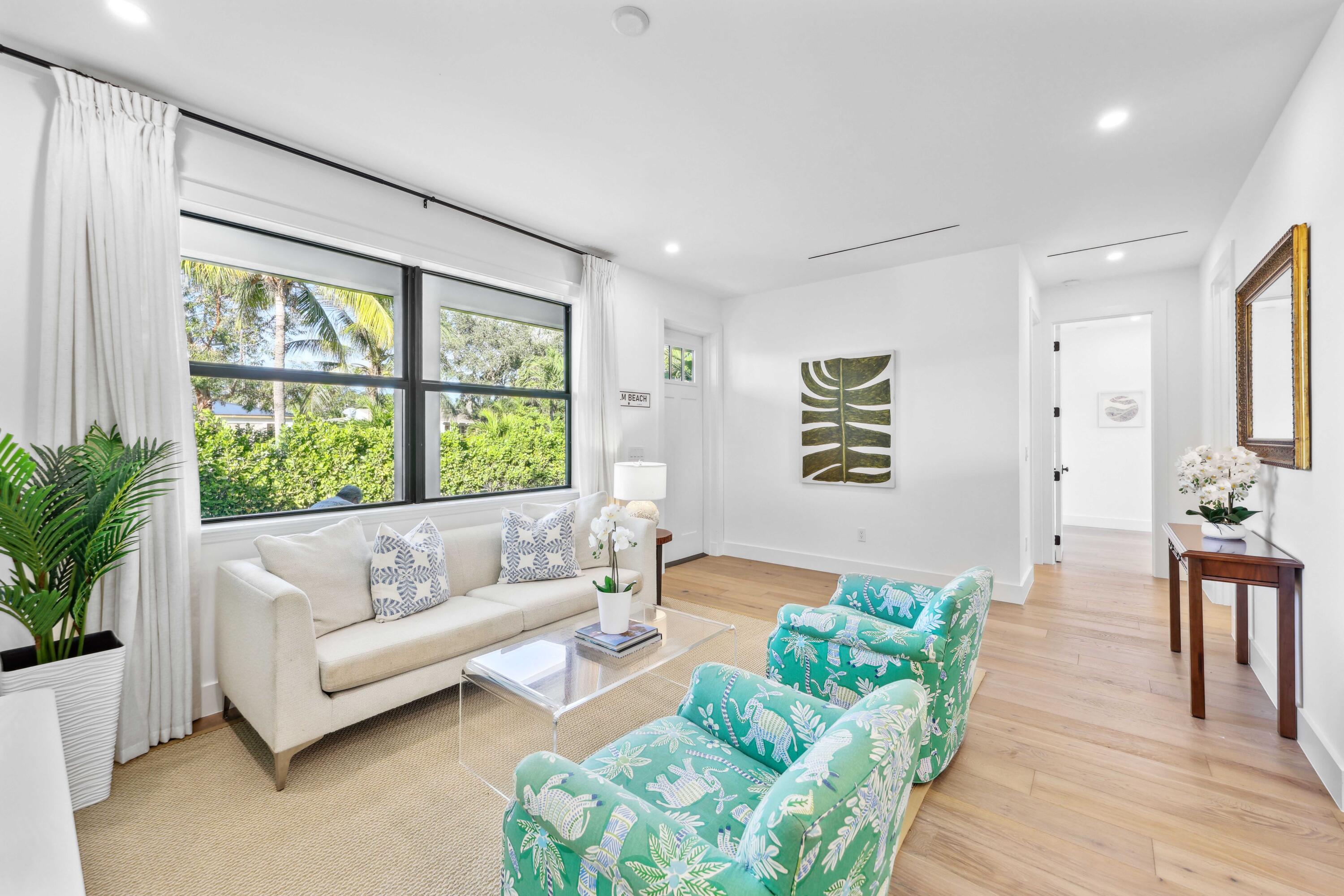 330 Laurie Road West Palm Beach, FL 33405 - Photo 10 of 46 SITTING ROOM