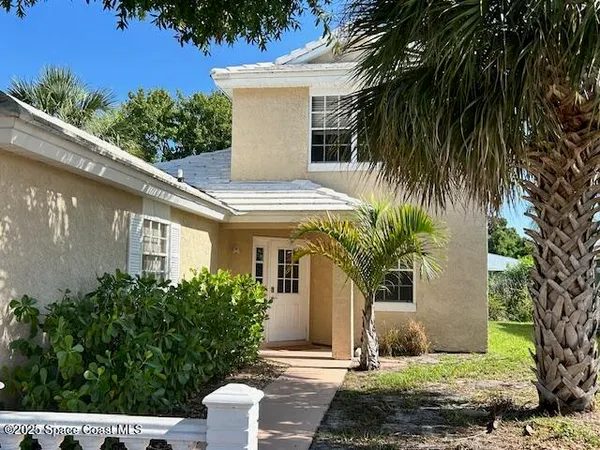 $1,995 | 834 Wateroak Drive Northeast, Palm Bay, FL 32905