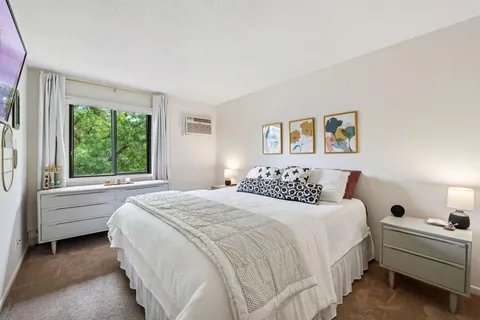 $179,000 | 7501 West 101st Street, Unit 310, Bloomington, MN 55438