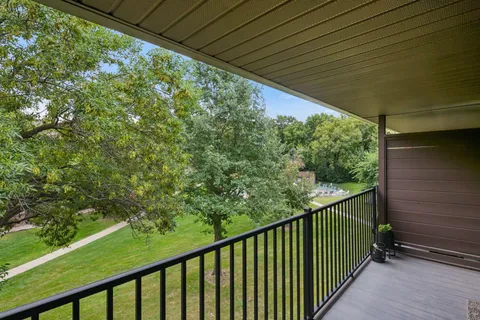 $179,000 | 7501 West 101st Street, Unit 310, Bloomington, MN 55438