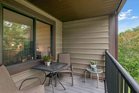 $179,000 | 7501 West 101st Street, Unit 310, Bloomington, MN 55438