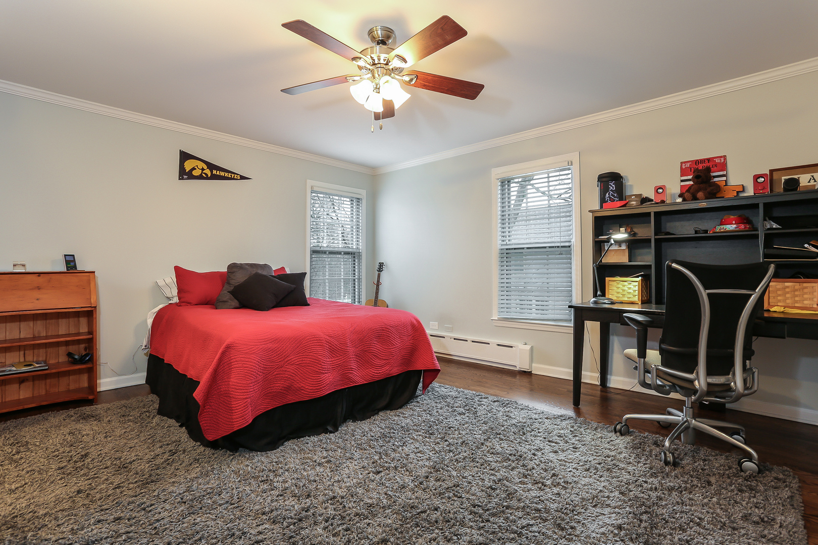 1350 Inverlieth Road Lake Forest, IL 60045 - Photo 27 of 43 a bed room with a bed and a chair