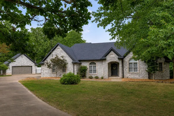 $629,999 | 7 Deer Run Drive, Joplin, MO 64804