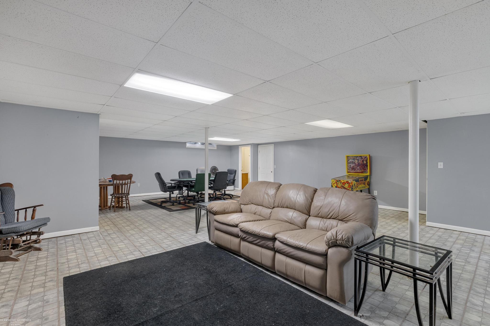 17609 21 Mile Road Macomb, MI 48044 - Photo 29 of 41 50190272-cab3c0ca-def8-446c-bc4e-b8881ebf54f3.JPG