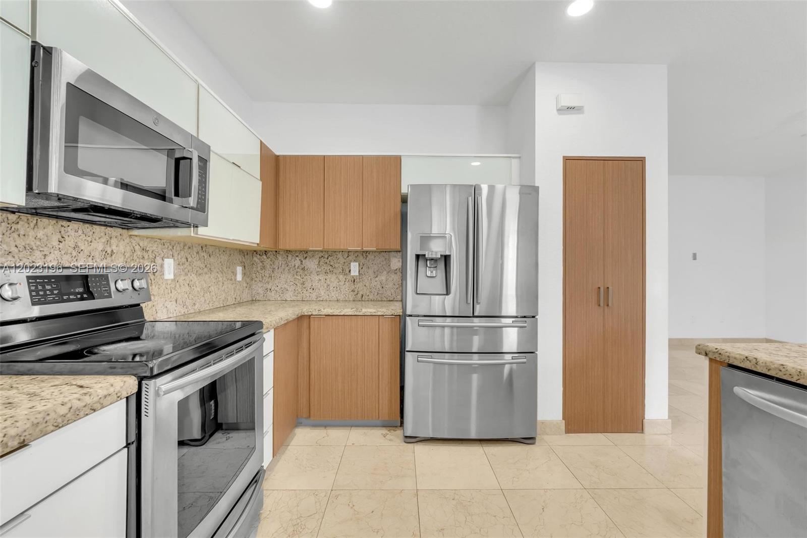 16125 Southwest 65th Lane Miami, FL 33193 - Photo 32 of 68