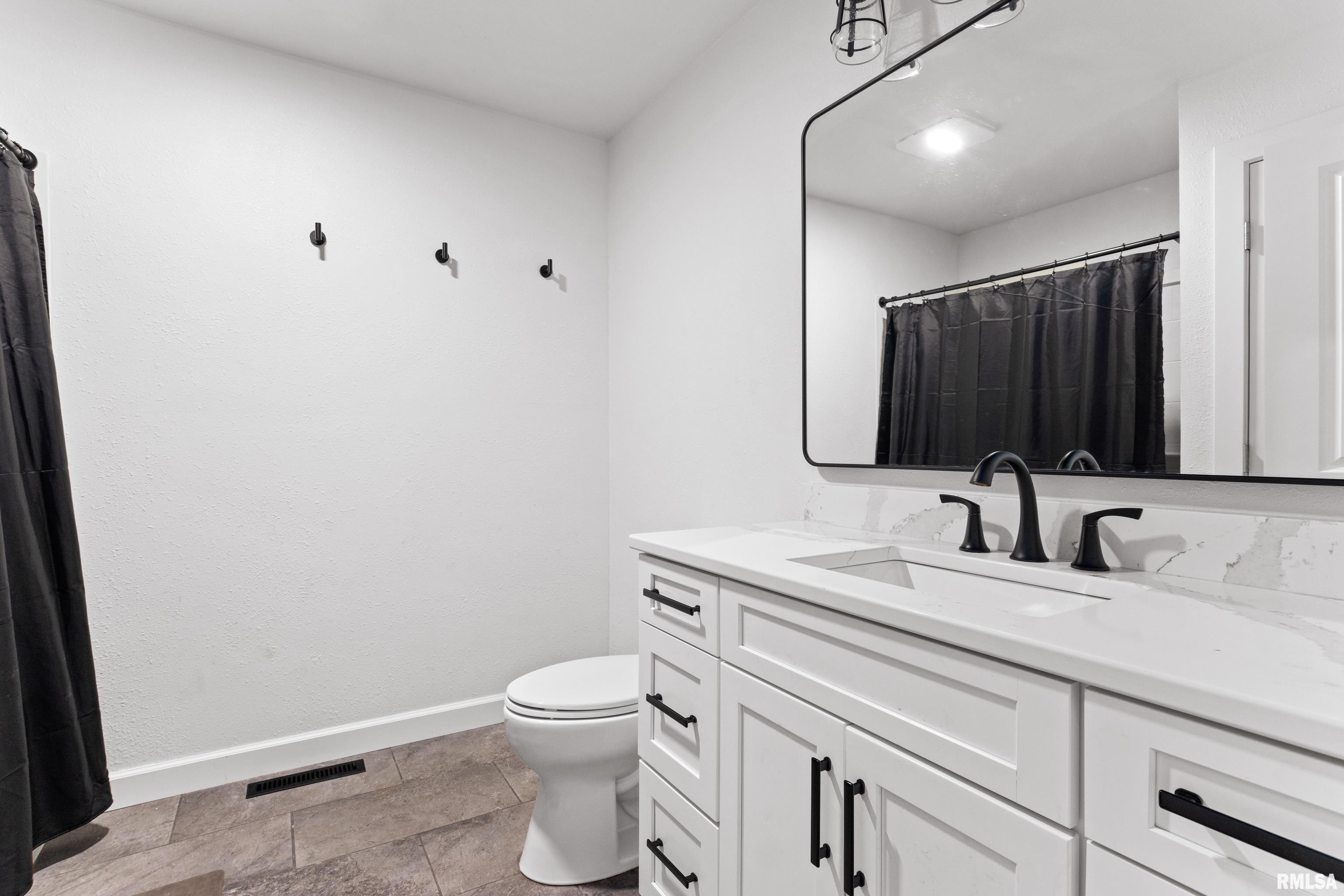 9152 Towerline Road Green Valley, IL 61534 - Photo 16 of 45