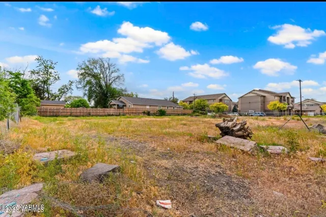 $205,000 | 1506 East Beech Street, Yakima, WA 98901