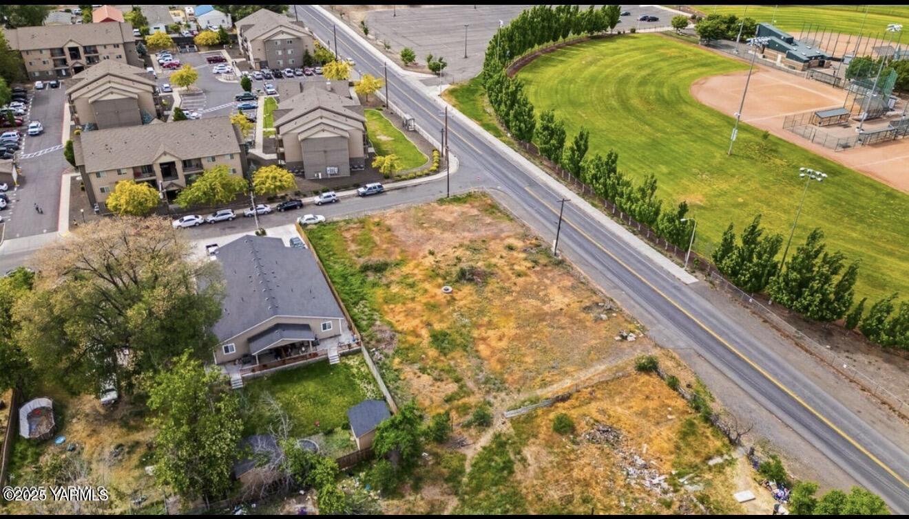 1506 East Beech Street Yakima, WA 98901 - Photo 6 of 8 an aerial view of swimming pool