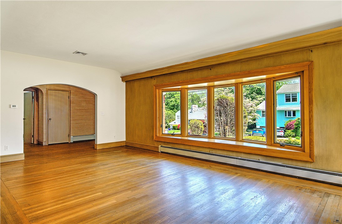 25 Brookway Road Providence, RI 02906 - Photo 6 of 33