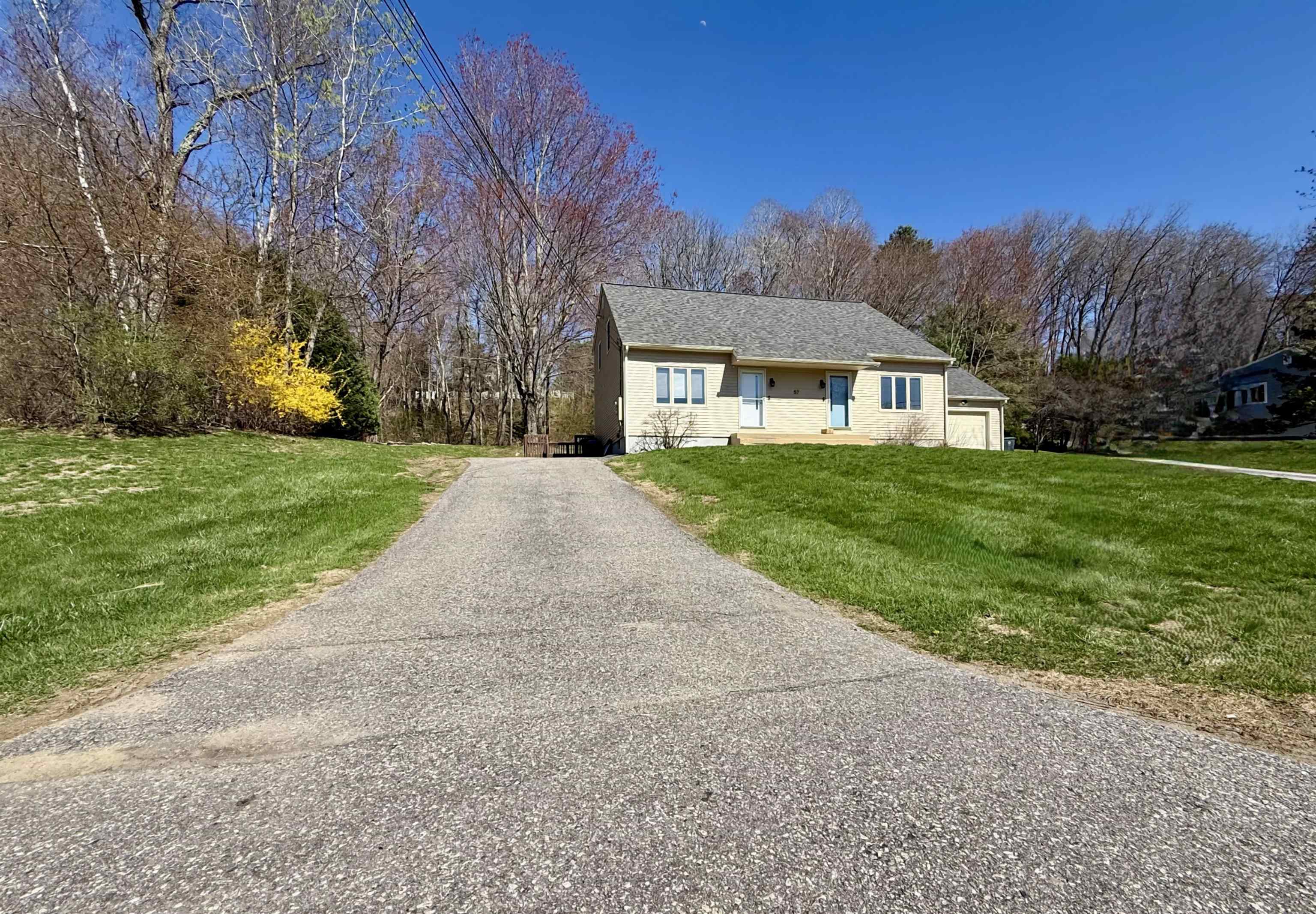 57 A Dale Road Hooksett, NH 03106 - Photo 1 of 24