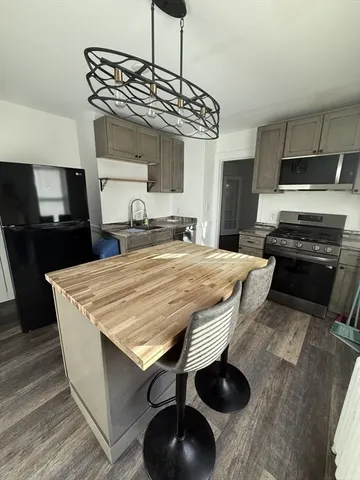 $3,000 | 65 Salisbury Road, Unit 1, Watertown, MA 02472