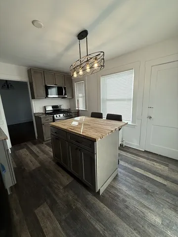 $3,000 | 65 Salisbury Road, Unit 1, Watertown, MA 02472