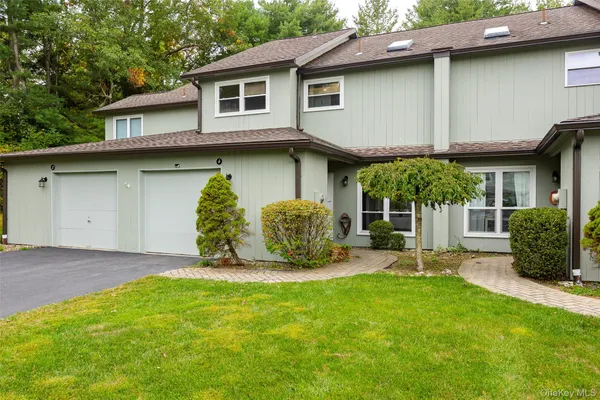 $495,000 | 4 Pond Drive West, Rhinebeck, NY 12572