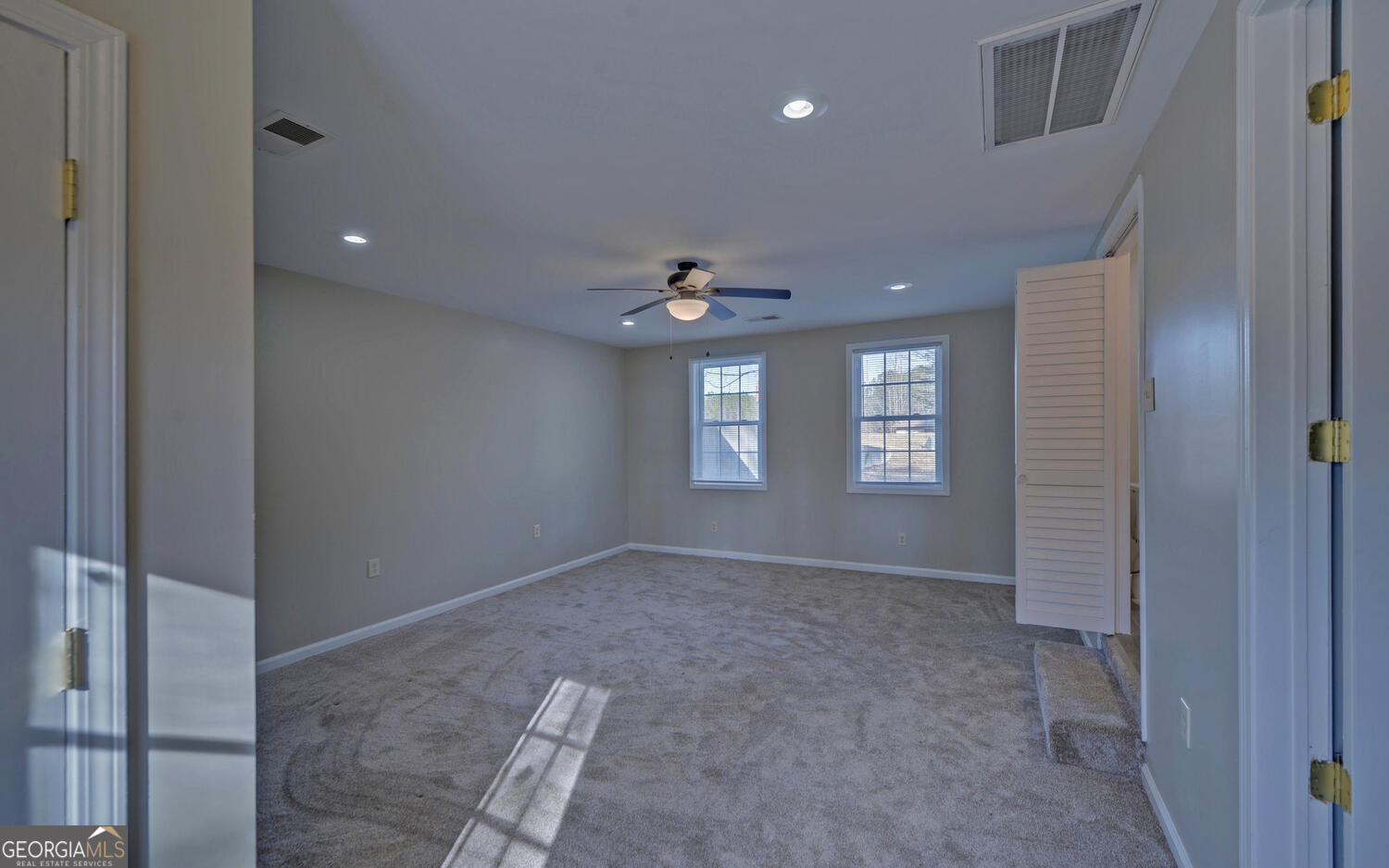 297 East Leatherwood Road Toccoa, GA 30577 - Photo 17 of 37 a view of an empty room